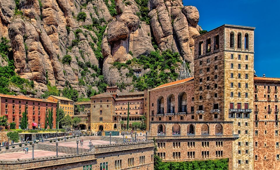 Hiking and Cultura to Montserrat Mountain Natural Park - Full Description