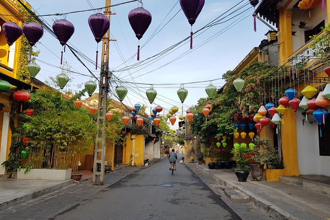 Hoi An Coffee Tasting And Old Town Discovering Tour - Old Town Exploration