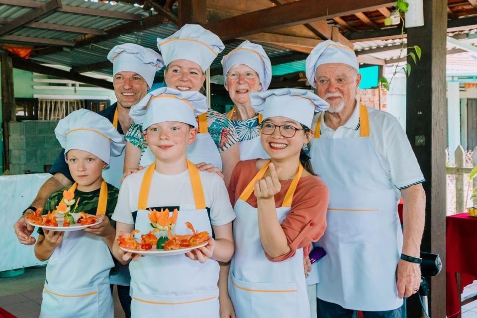 Hoi An: Market Tour -Bay Mau Cooking Class -Basket Boat Ride - Authentic Vietnamese Cooking Experience
