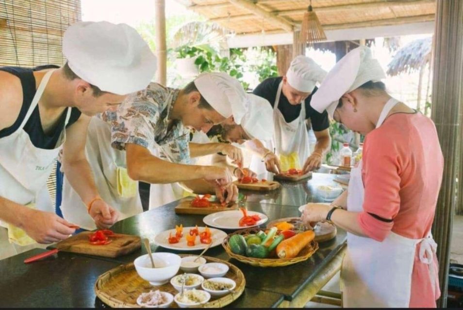 Hoi An: Market Tour & Vegetarian Cooking Class - Basket Boat - Booking Process and Flexibility