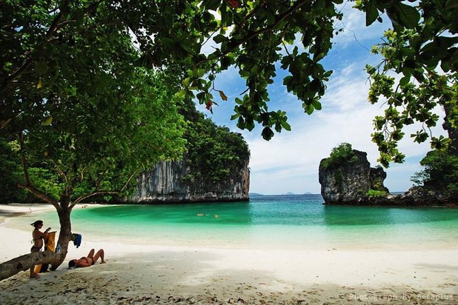 Hong Island Tour by Speed Boat From Krabi - Beach Activities