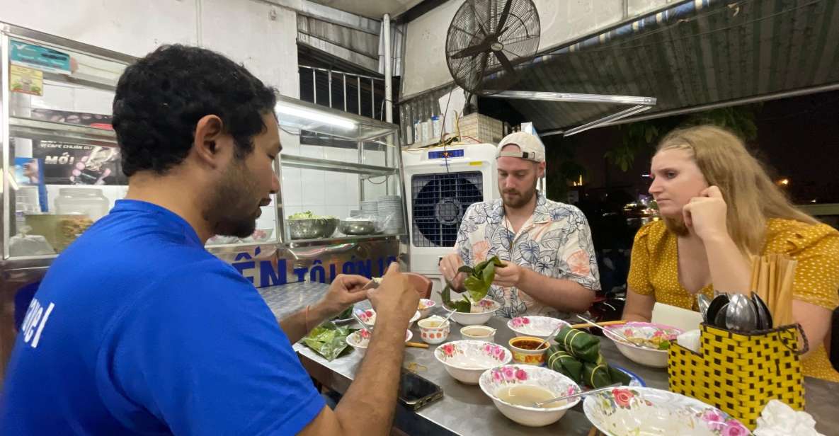 Hue : Night Local Street Food Tour by Vietnamese Cyclo - Food Experience