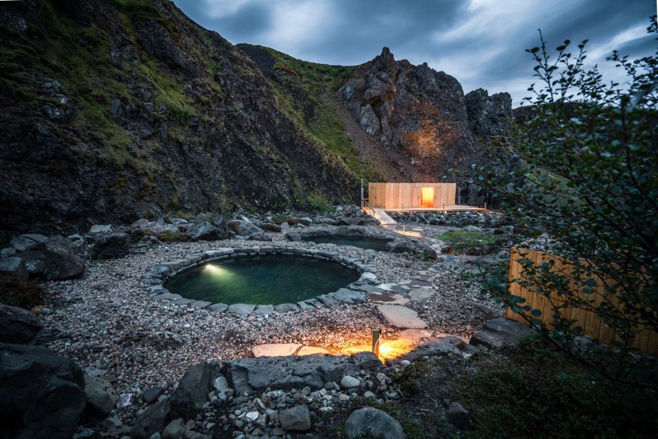 Husafell: Canyon Baths Soak With Short Highlands Hike - Short Highlands Hike