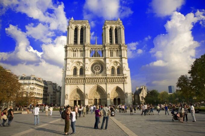 Île De La Cité, the Old Town of Paris Private Guided Tour - Tour Highlights