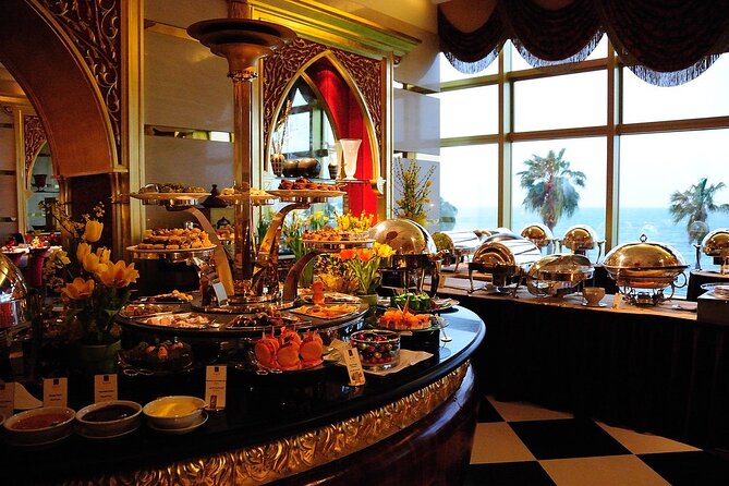 Inside Burj Al Arab Tour and Buffet Lunch or Dinner With Transfer - Group Size Considerations