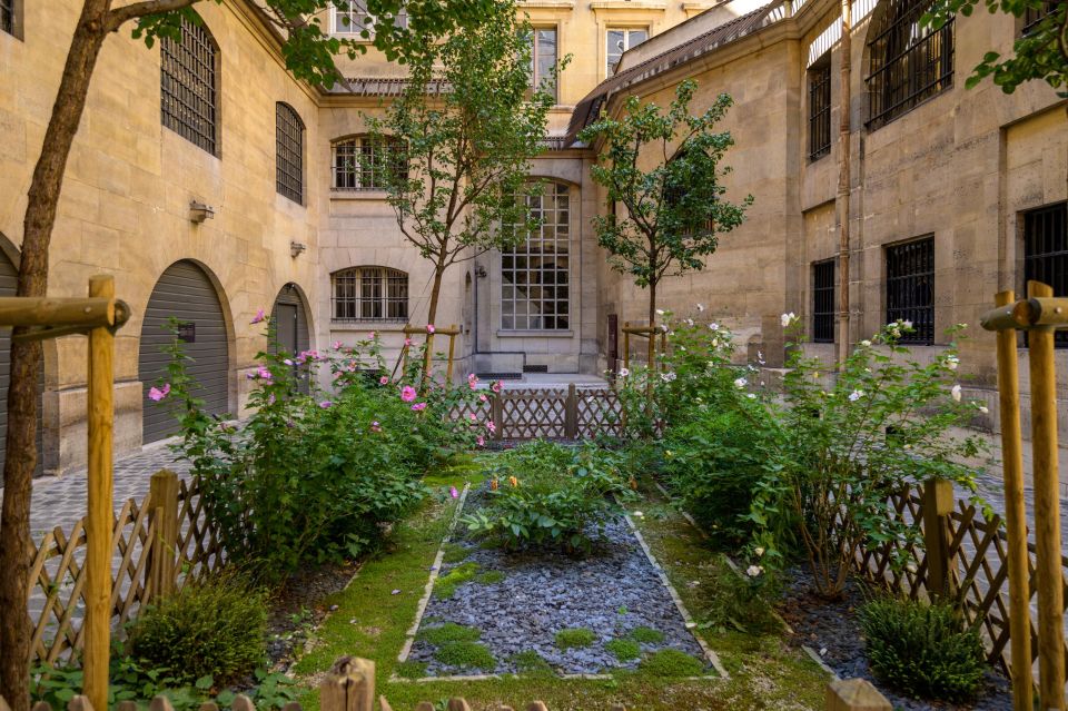 Island of the City - Sainte-Chapelle and the Conciergerie Tour - Detailed Description