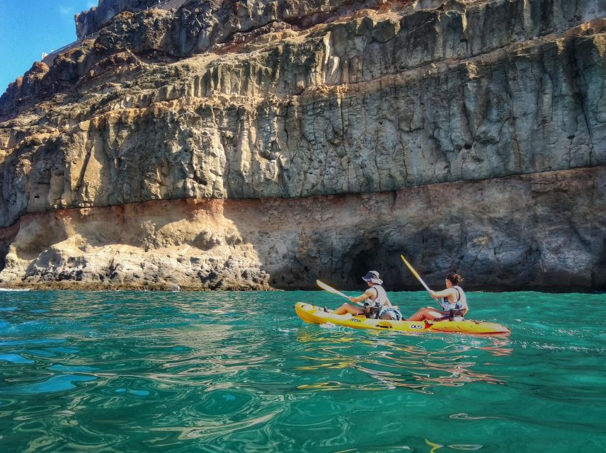 Kayak Through the Caves and Cliffs of Mogan - Provider: MOJO PICON AVENTURA