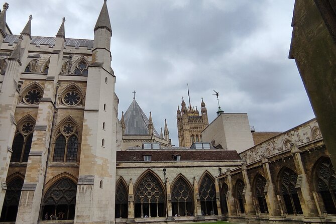 Kid-Friendly London in a Day Tour With Westminster Abbey and Tower of London - Age Recommendation