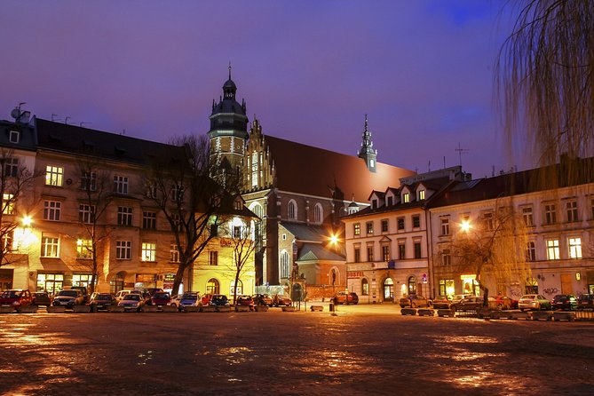 Krakow by Night - City Tour by Electric Car - Common questions