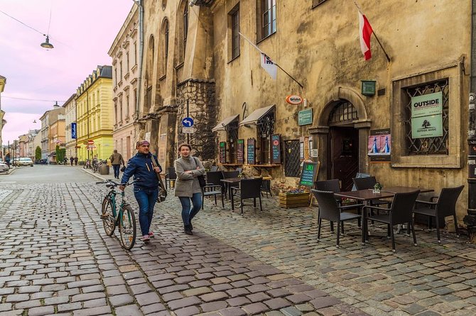 Krakow: Jewish Quarter Kazimierz Guided Tour - Tour Guide Expertise