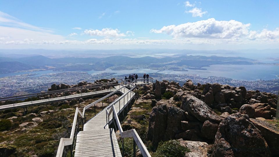 Kunanyi & Mt Wellington Explorer Bus: One-Way Bus Pass - Meeting Point