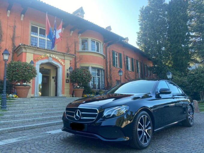 La Thuille : Private Transfer To/From Malpensa Airport - Vehicle Options