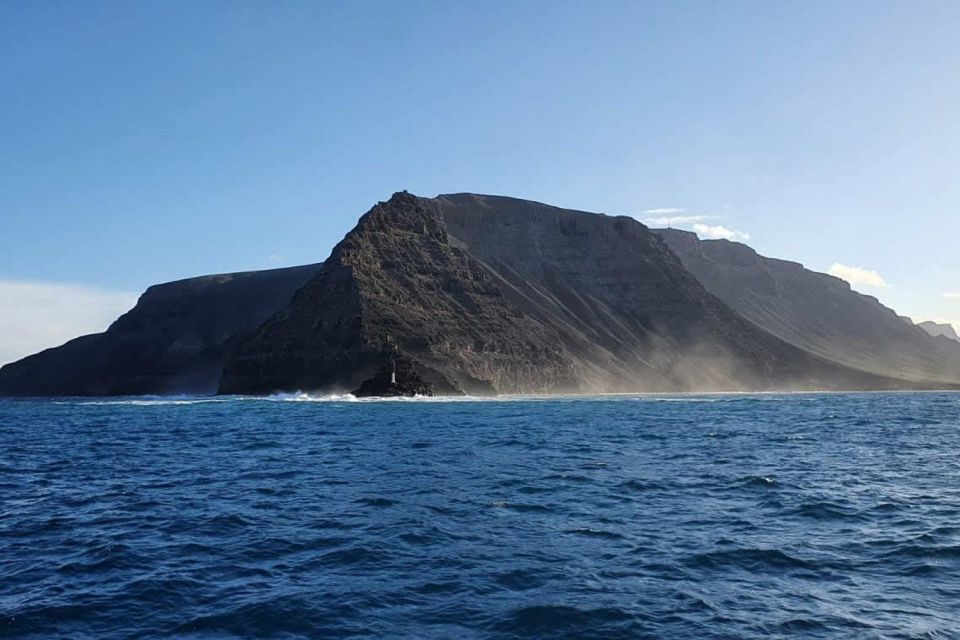 Lanzarote: Roundtrip Ferry Transfer to La Graciosa - Experience Highlights