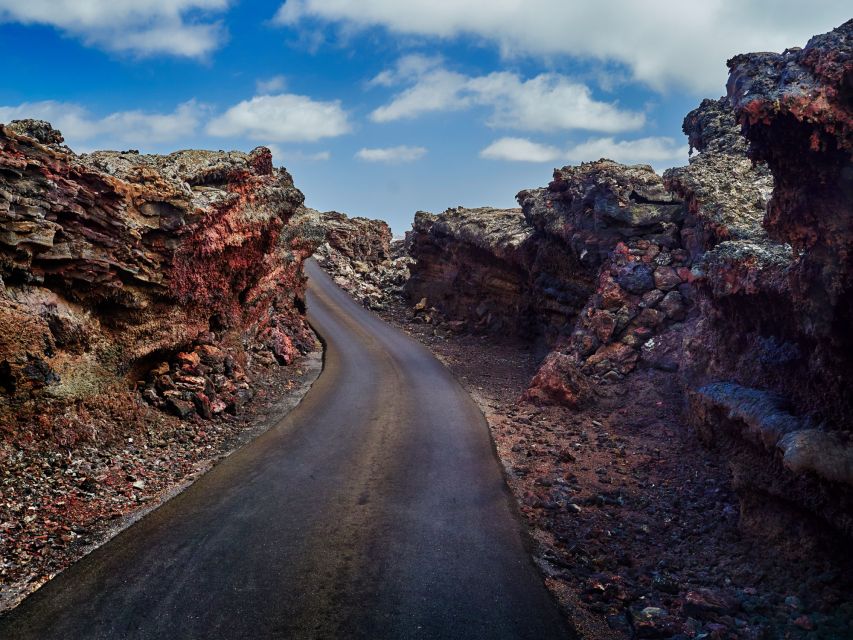 Lanzarote: Sightseeing Day Trip to Cueva Verdes & Timanfaya - Highlights of the Trip