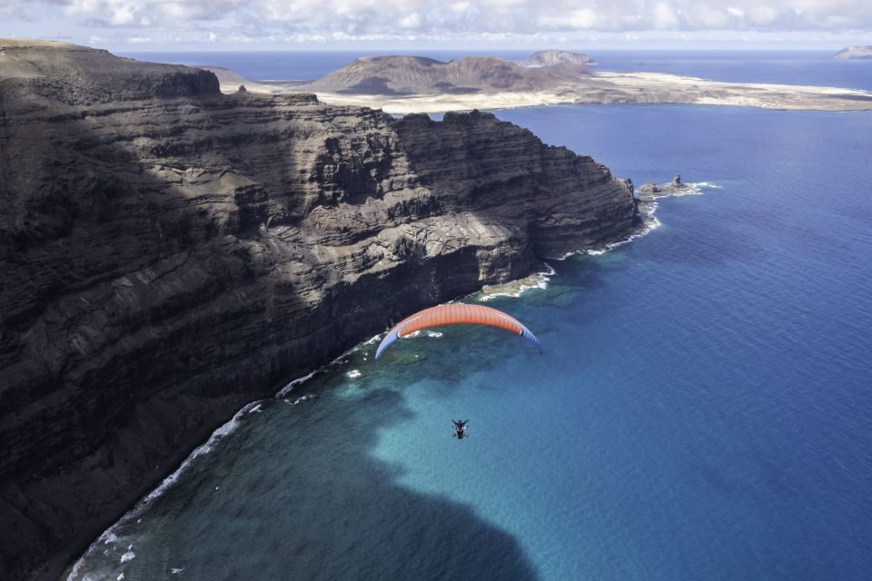 Lanzarote: Tandem Paragliding Flight Over Lanzarote - Booking and Reviews