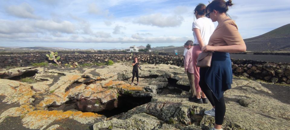 Lanzarote: Timanfaya National Park Trekking Tour - Trekking Tour Description