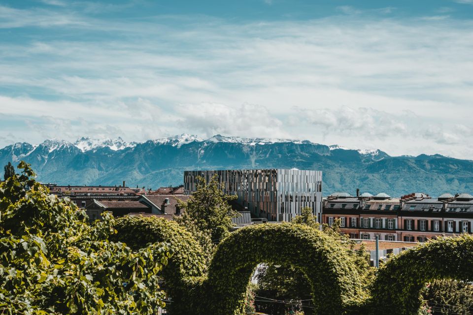 Lausanne: Capture the Most Photogenic Spots With a Local - Lausanne Cathedral Details