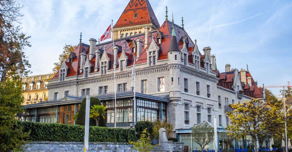 Lausanne: Private Exclusive History Tour With a Local Expert - Language Options and Local Expertise