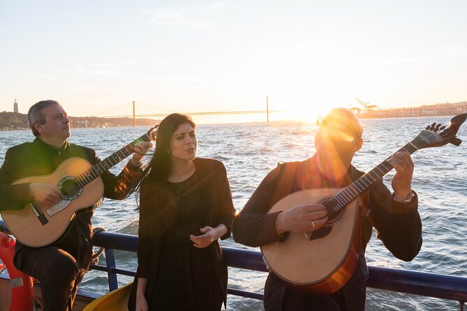 Lisbon: 1-Hour Cruise With Live Fado and Drinks - Outstanding Reviews and Ratings