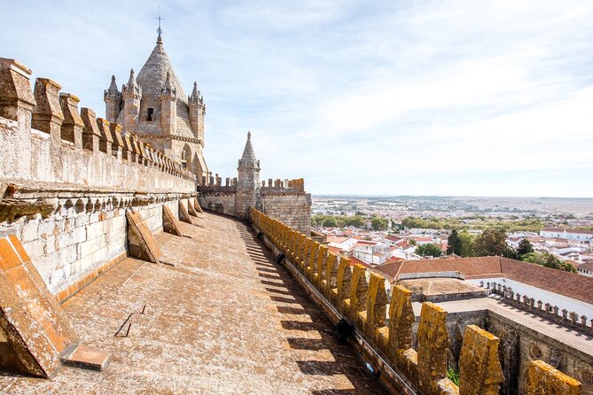 Lisbon to Arraiolos, Evora, Chapel of Bones Private Day Trip - Evora Exploration Experience