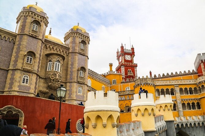Lisbon: Tour to Sintra and Pena Palace - Itinerary Highlights
