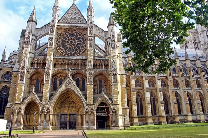 Londons Highlights on a Full Day Private Tour From Southampton - Explore Historical Sites