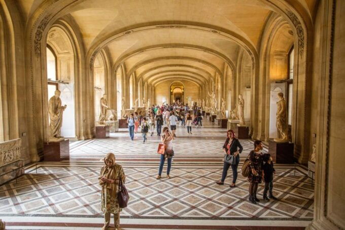 Louvre Museum: Skip-the-Line Guided Tour - Detailed Description