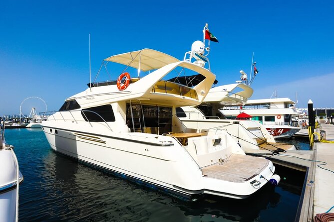 Luxury Shared Yacht Tour in Dubai Marina With Food - Marina Sightseeing Routes