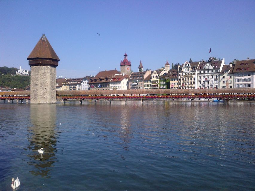 Luzern City Small-Group Tour Incl. Lake Cruise - Multilingual Live Tour Guide