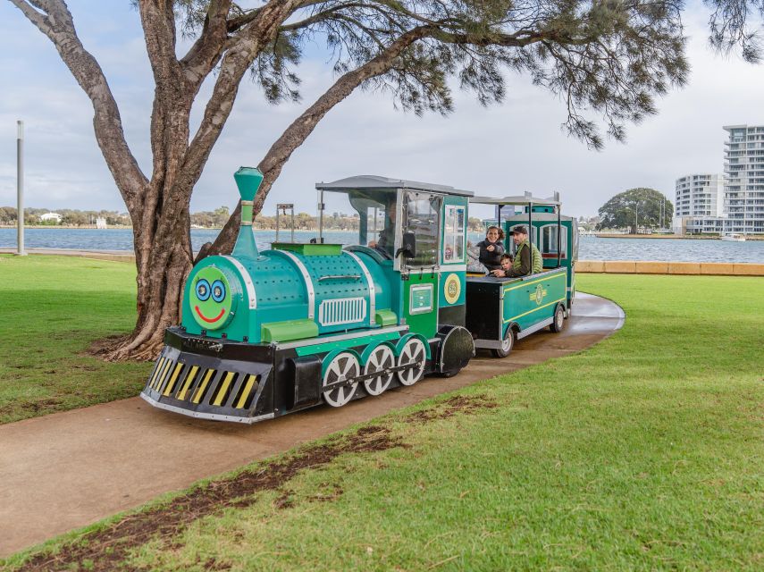 Mabdjar Bay Merry Fun Train - Experience Description