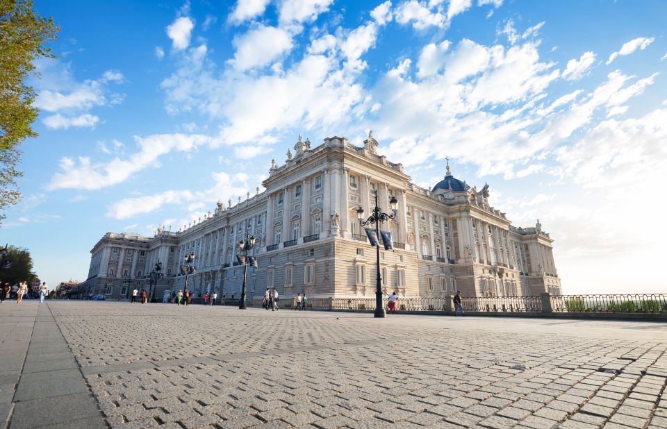 Madrid: Royal Palace Monolingual Guided Tour - Full Description of the Tour