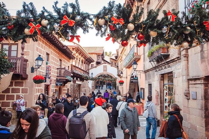 Magic Christmas Tour in Barcelona - Immerse in Seasonal Splendor