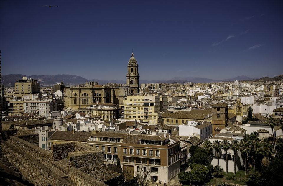 Málaga: 3-Hour Complete Walking Tour With Tickets - Itinerary Details