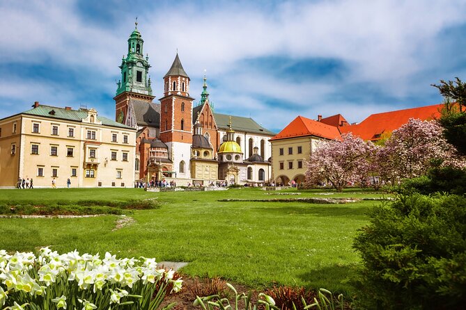 Mesmerizing Heritage of Krakow - Walking Tour - Hidden Treasures Revealed