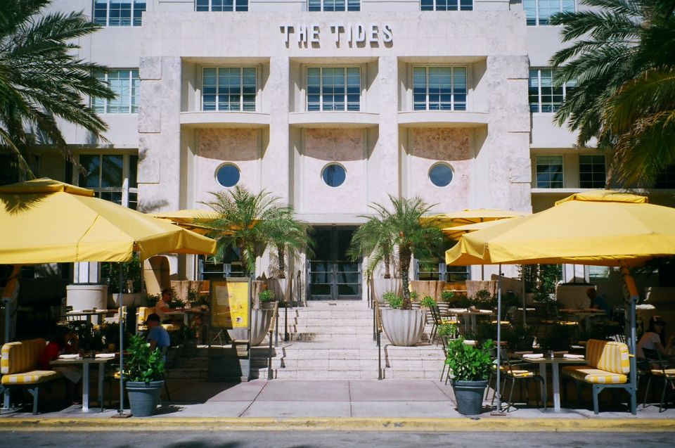 Miami Beach: Self-Guided Walking Tour With Audio Guide - Landmarks and Attractions to Explore