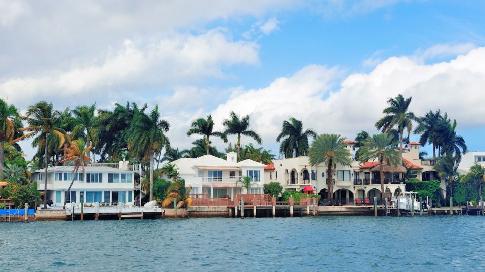 Miami: Celebrity Homes & Millionaire Mansions Boat Tour - Full Description