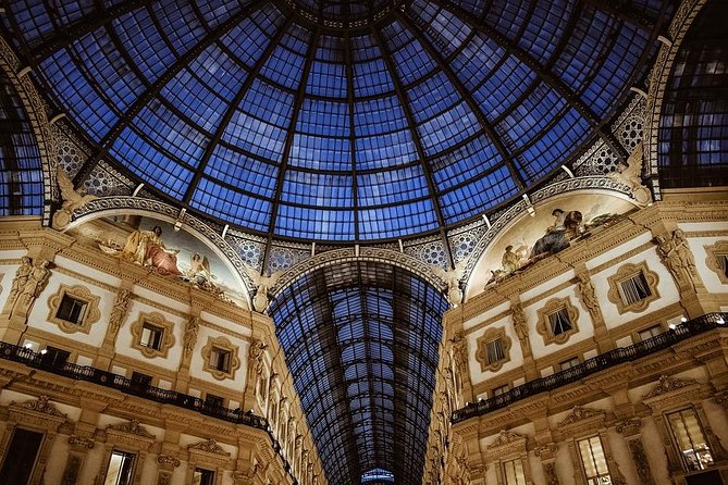 MILAN PRIVATE WALKING TOUR by NIGHT: AMAZING MILAN - 2 H - Common questions