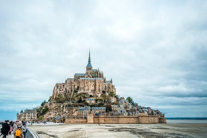 Mont Saint Michel Private VIP Tour With With Louvre Photoshoot - Assistance Available