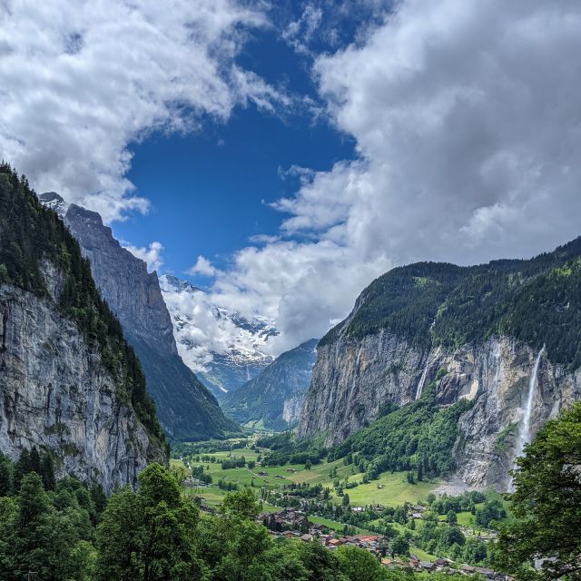 Montreux Private Tour: Waterfalls Valley&Aareschlucht Gorge - Gorge Exploration