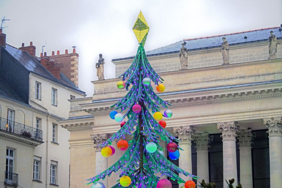 Nantes Christmas Delight - Vibrant Place Du Commerce Markets