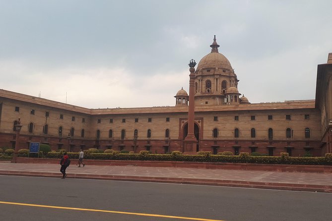 New Delhi & Old Delhi Full Day Tour With Local Tour Guide - Transportation and Logistics