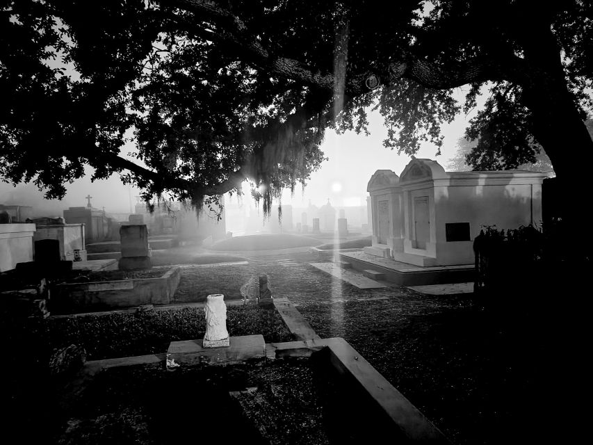 New Orleans: Cemetery Bus Tour at Dark With Exclusive Access - Inclusions