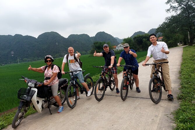 Ninh Binh 2 Days 1 Night With 4 Star Resort and Spa (Group 8) - Dining Options