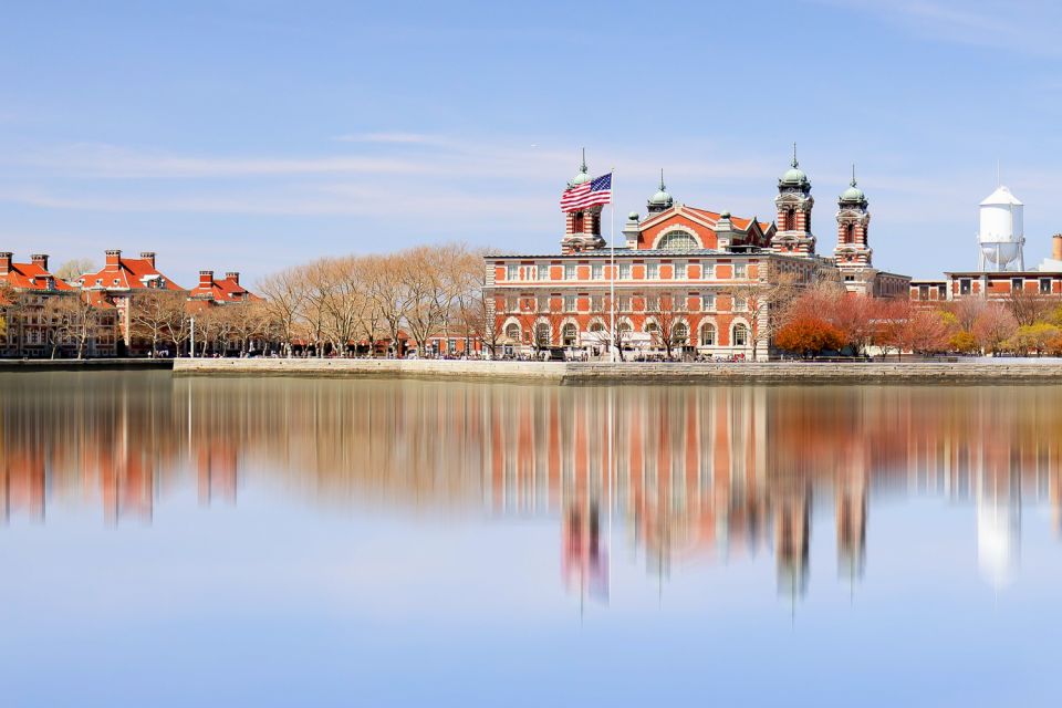 NYC: 1-Hour Cruise Around Statue of Liberty & Ellis Island - Full Description of the Experience