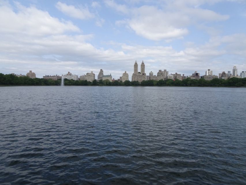 NYC Upper East Side Self-Guided Walking Tour Scavenger Hunt - Group Booking and Gift Options