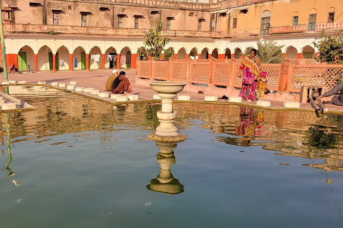 Old Delhi Through the Hidden Alleys Walking Tour - Tips for Participants