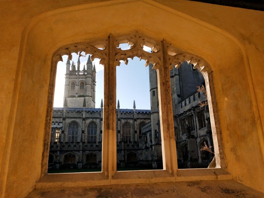 Oxford: C.S. Lewis & J.R.R. Tolkien Guided Walking Tour - Inclusions