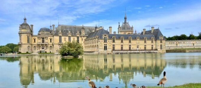 Paris: Chantilly Castle Private Transfer for 3 People - Full Description