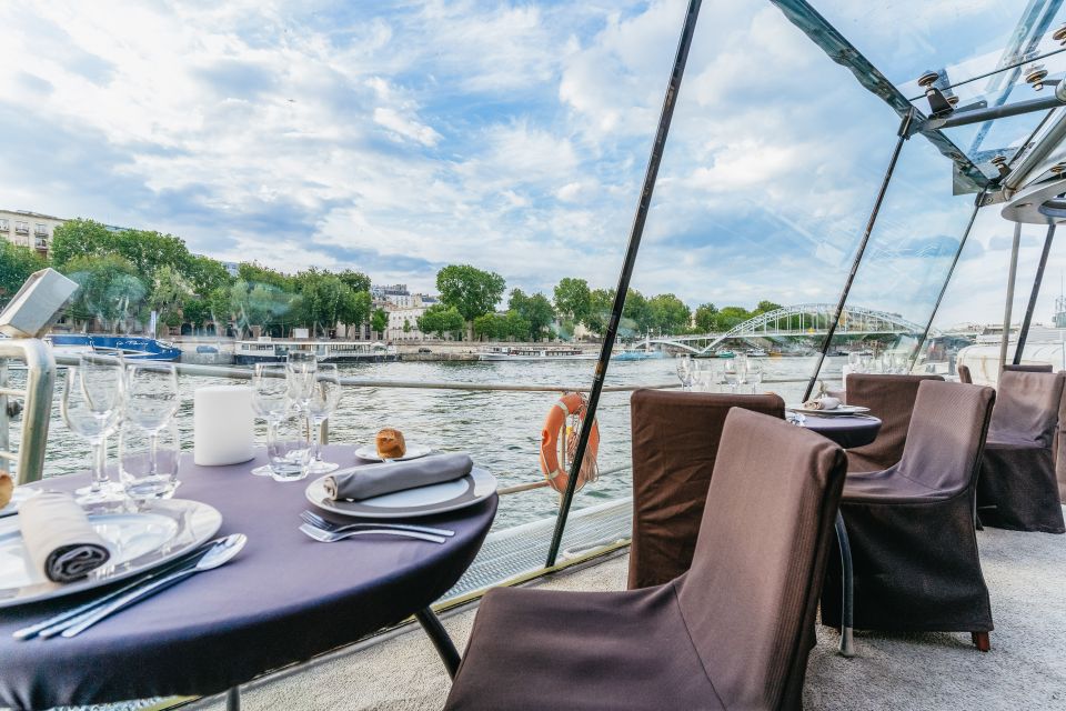 Paris: Dinner Cruise on the Seine River at 8:30 PM - Customer Feedback