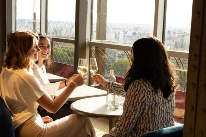 Paris: Eiffel Tower Dinner, 2nd or Summit Visit, and Cruise - Payment and Reservation Information